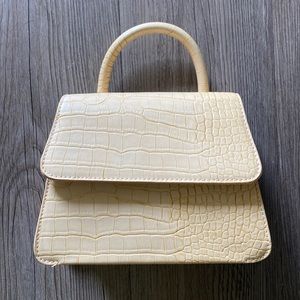 NWOT Cream Handke Bag & CrossBody